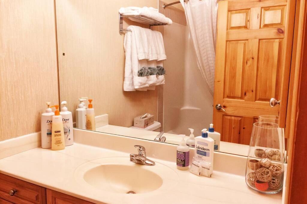 Mountainview -Privatechalet Sleep7- 5Min To Dt Vacation Home Canmore Dış mekan fotoğraf