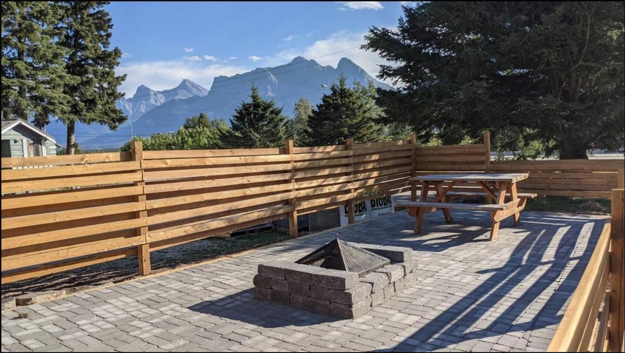 Mountainview -Privatechalet Sleep7- 5Min To Dt Vacation Home Canmore Dış mekan fotoğraf