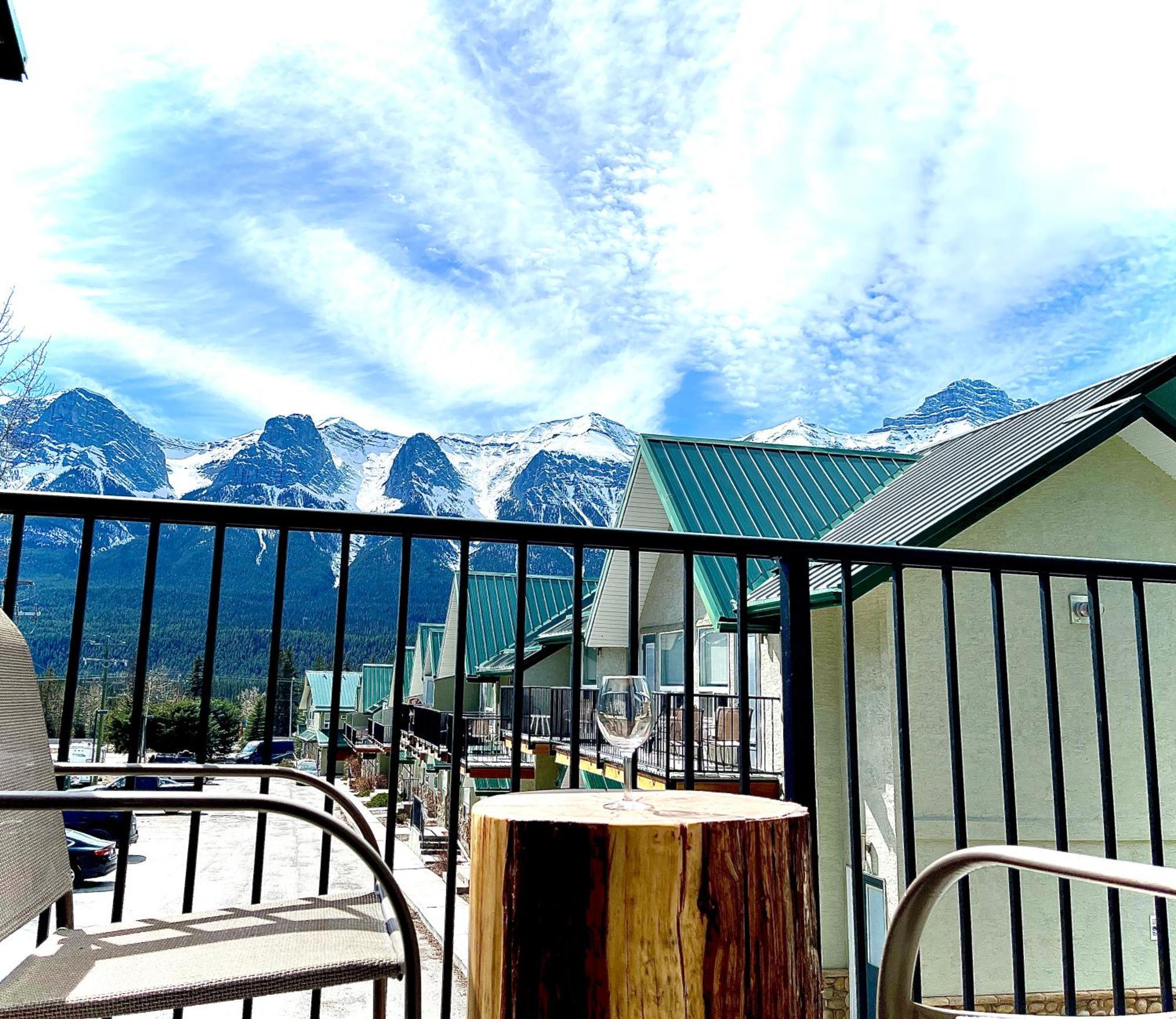 Mountainview -Privatechalet Sleep7- 5Min To Dt Vacation Home Canmore Dış mekan fotoğraf